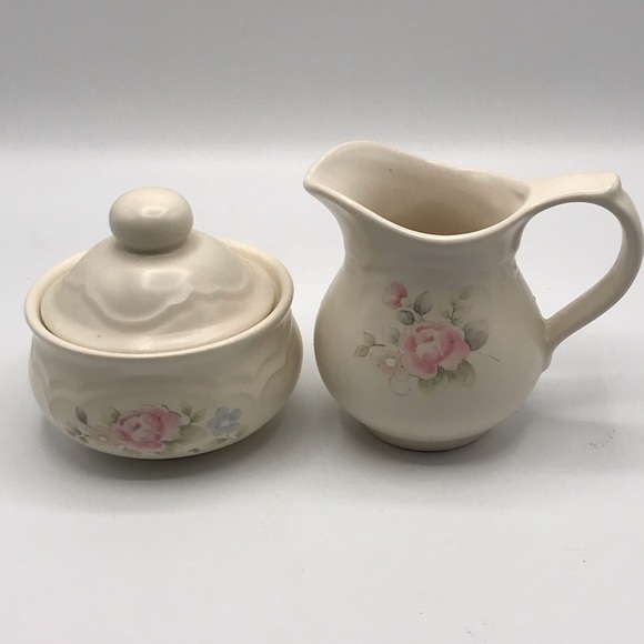 Vintage Pfaltzgraff Tea Rose sugar and creamer beige with pink roses. - Picture 3 of 8